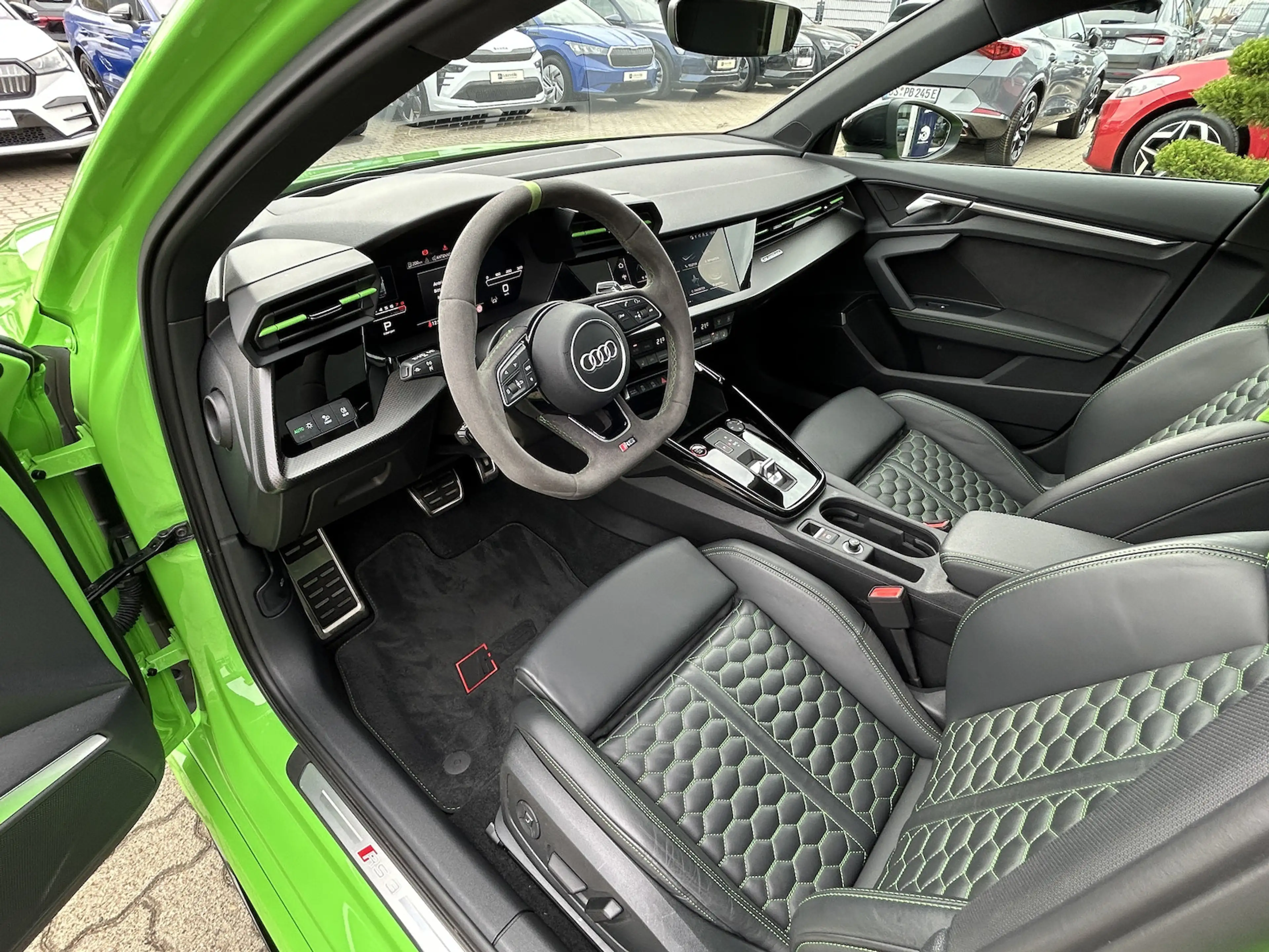 Audi RS3 2.5TFSI S Tronic quattro*PANO*B&O*RS-DYNAMIC — photo 12