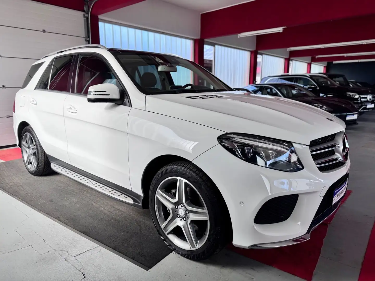 Mercedes-Benz GLE 350 d 3x AMG Pano 360°Airmatic H&K Memory 20" Белый - 2