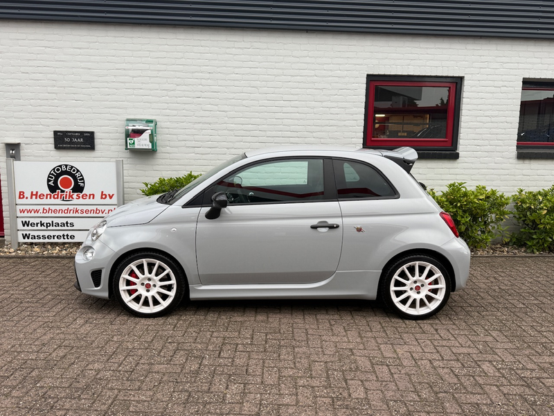 Abarth 695 Essesse/ Sperdifferentieel/ Carbon pakket/ Akrapov — photo 5