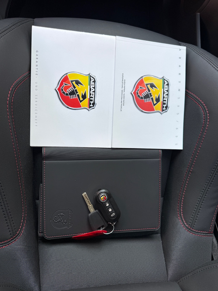 Abarth 695 Essesse/ Sperdifferentieel/ Carbon pakket/ Akrapov — photo 22