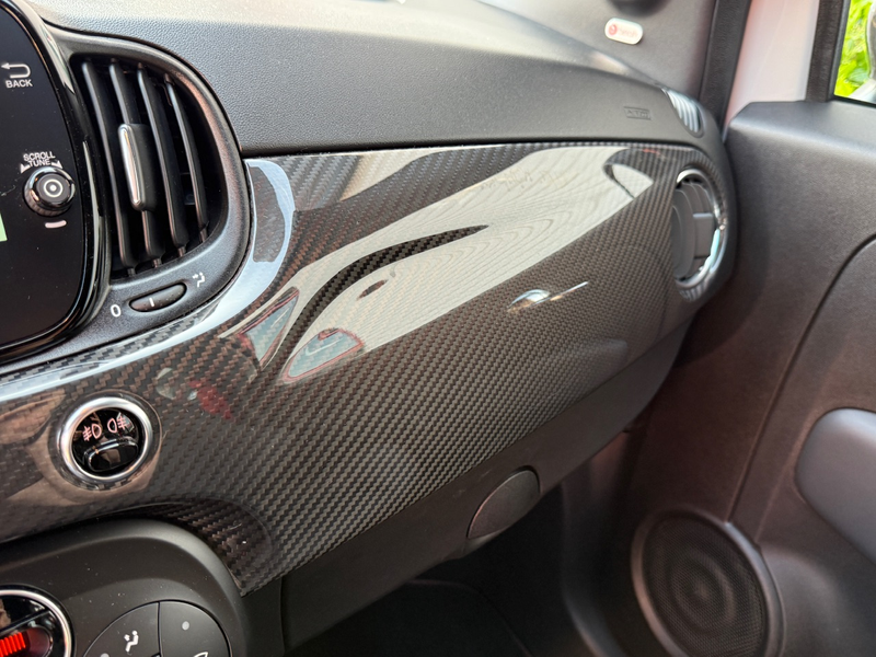 Abarth 695 Essesse/ Sperdifferentieel/ Carbon pakket/ Akrapov — photo 33