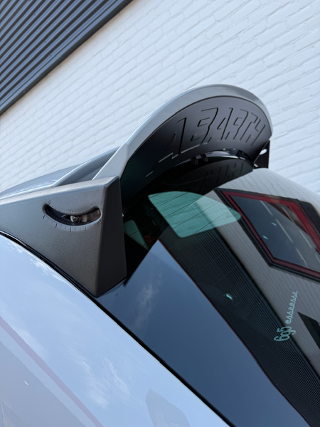 Abarth 695 Essesse/ Sperdifferentieel/ Carbon pakket/ Akrapov — photo 10