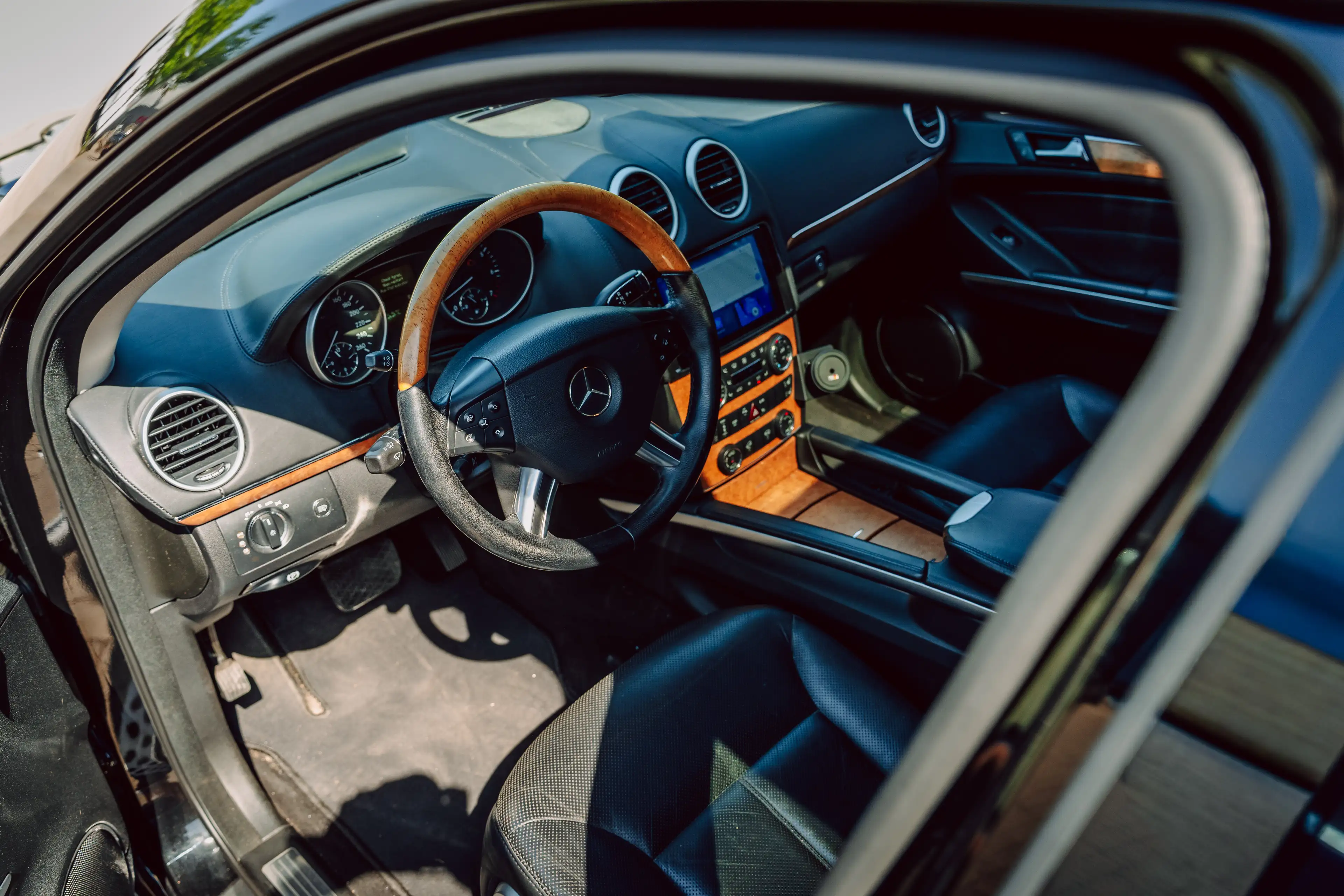 Mercedes-Benz GL 500 550 A.R.T. — photo 11