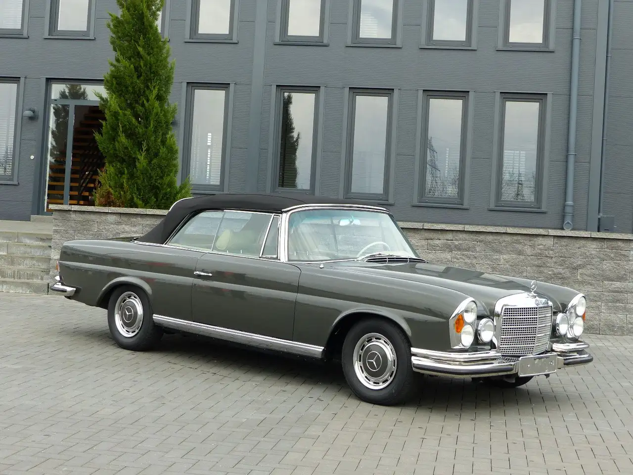 Mercedes-Benz 280 SE 3,5 Cabriolet Conversion, foto 8