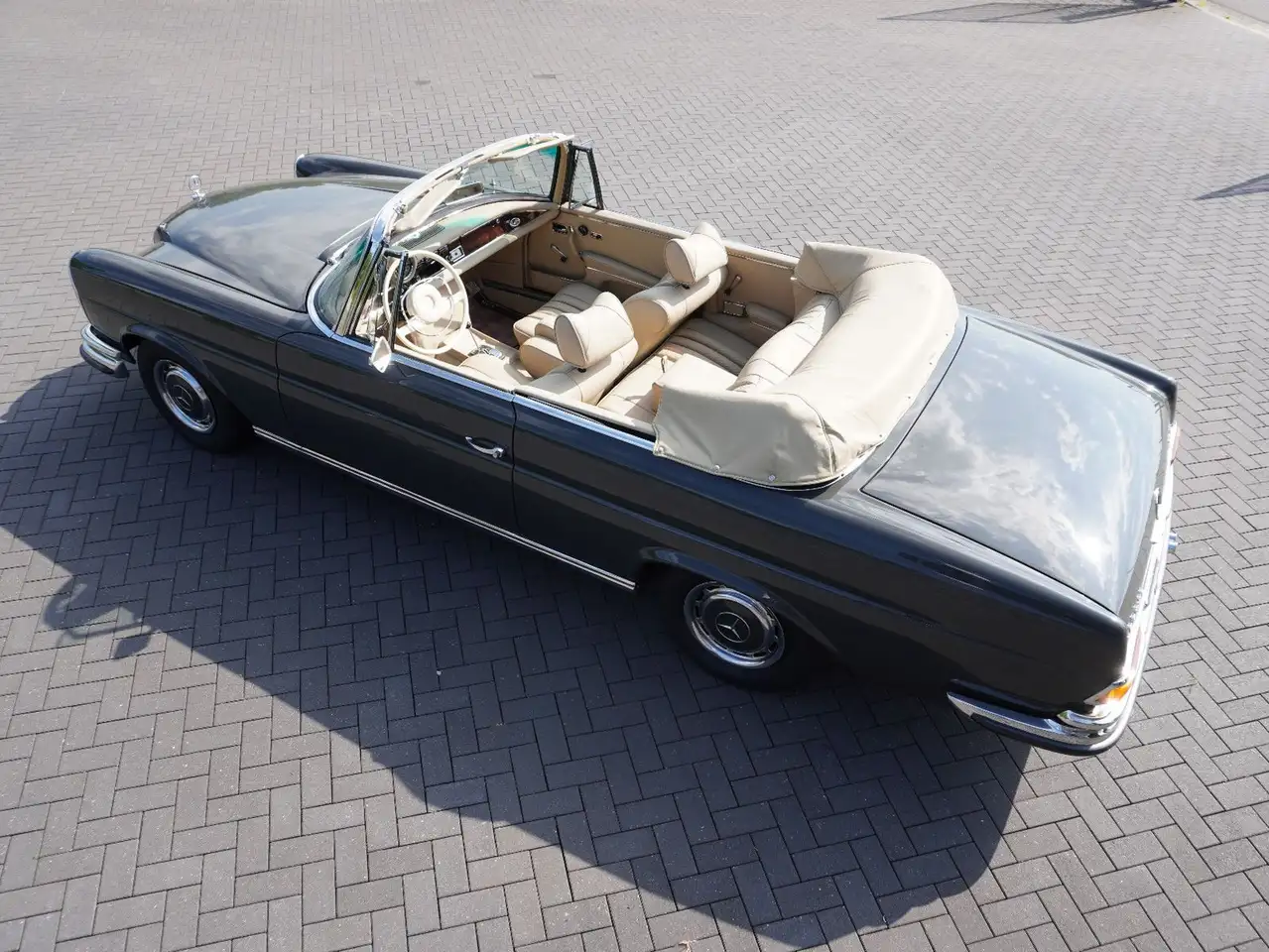 Mercedes-Benz 280 SE 3,5 Cabriolet Conversion, foto 6