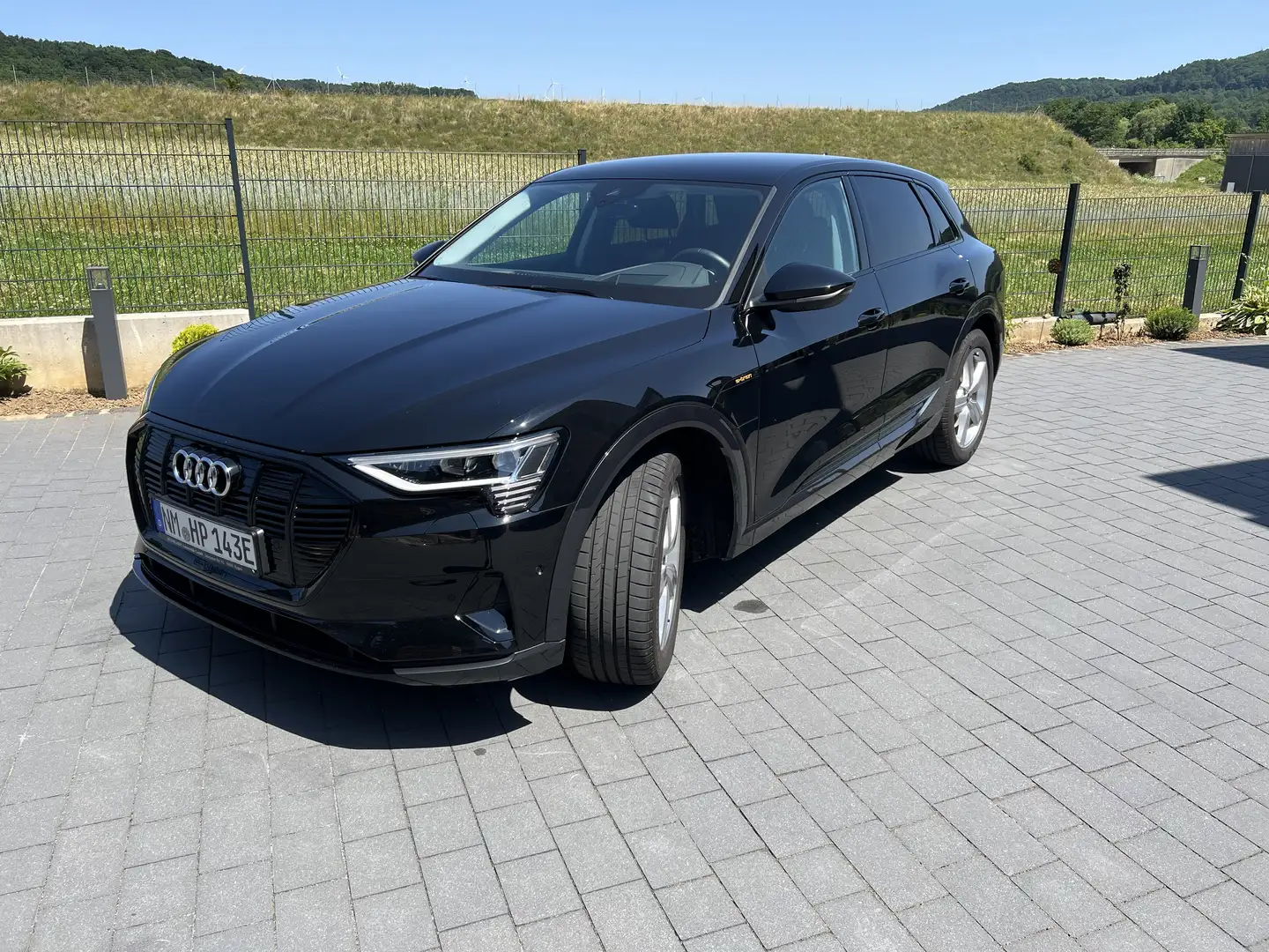 Audi e-tron 55 quattro advanced AHK Schwarz - 2