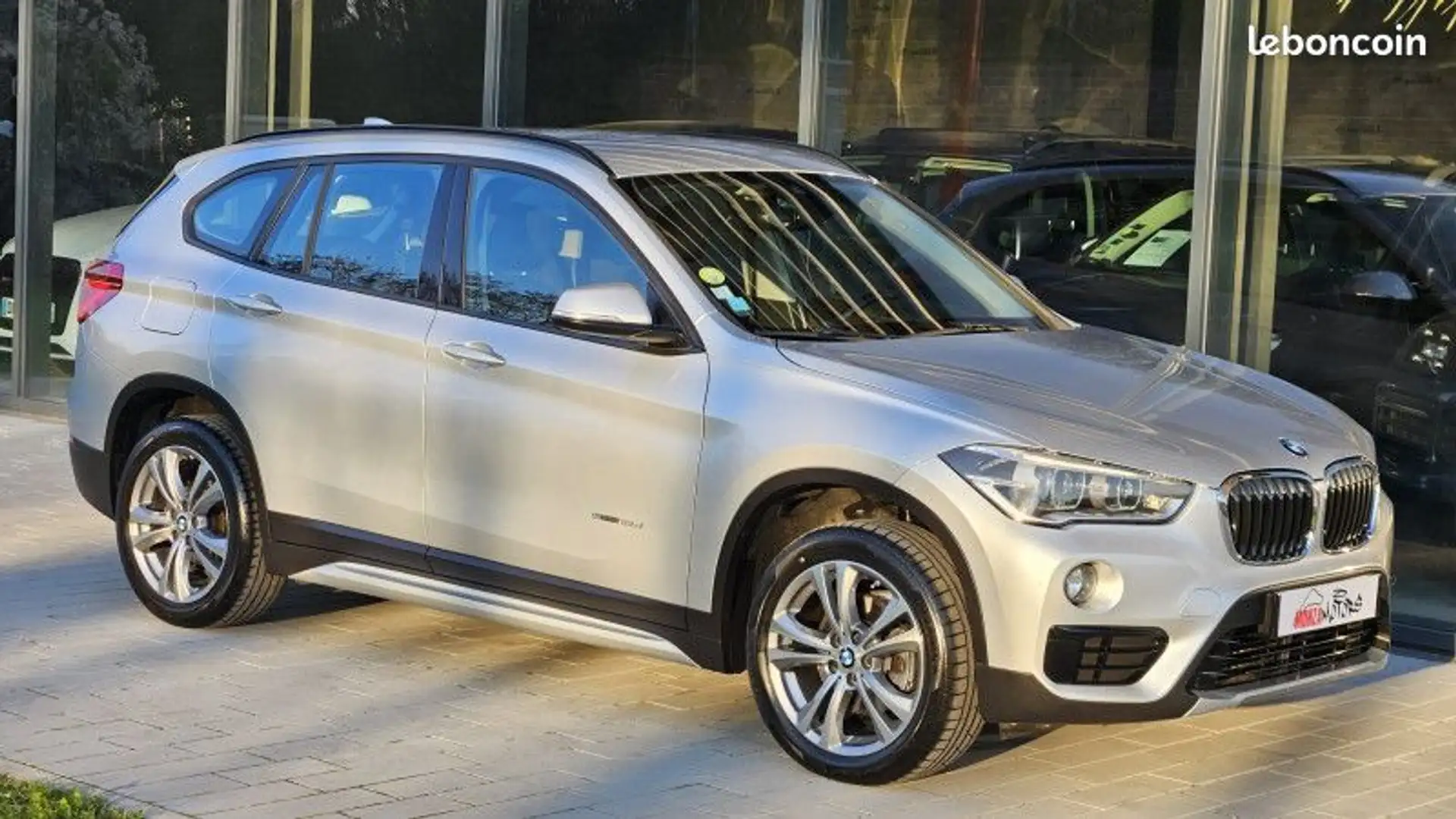 BMW X1 (F48) SDRIVE18DA 150CH BUSINESS Grijs - 1