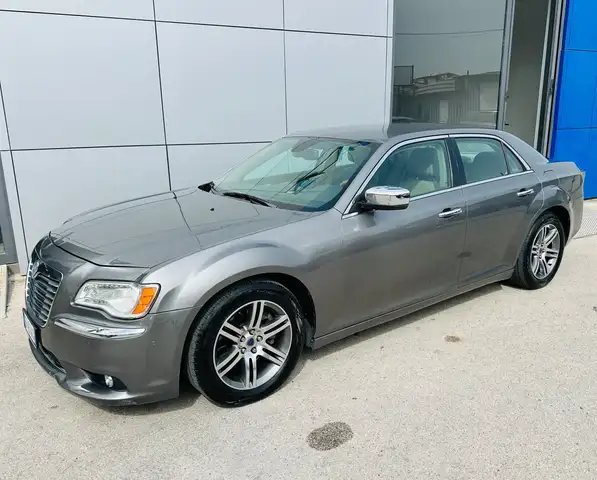 Lancia Thema 3.0 V6 mjt II Platinum 239cv auto