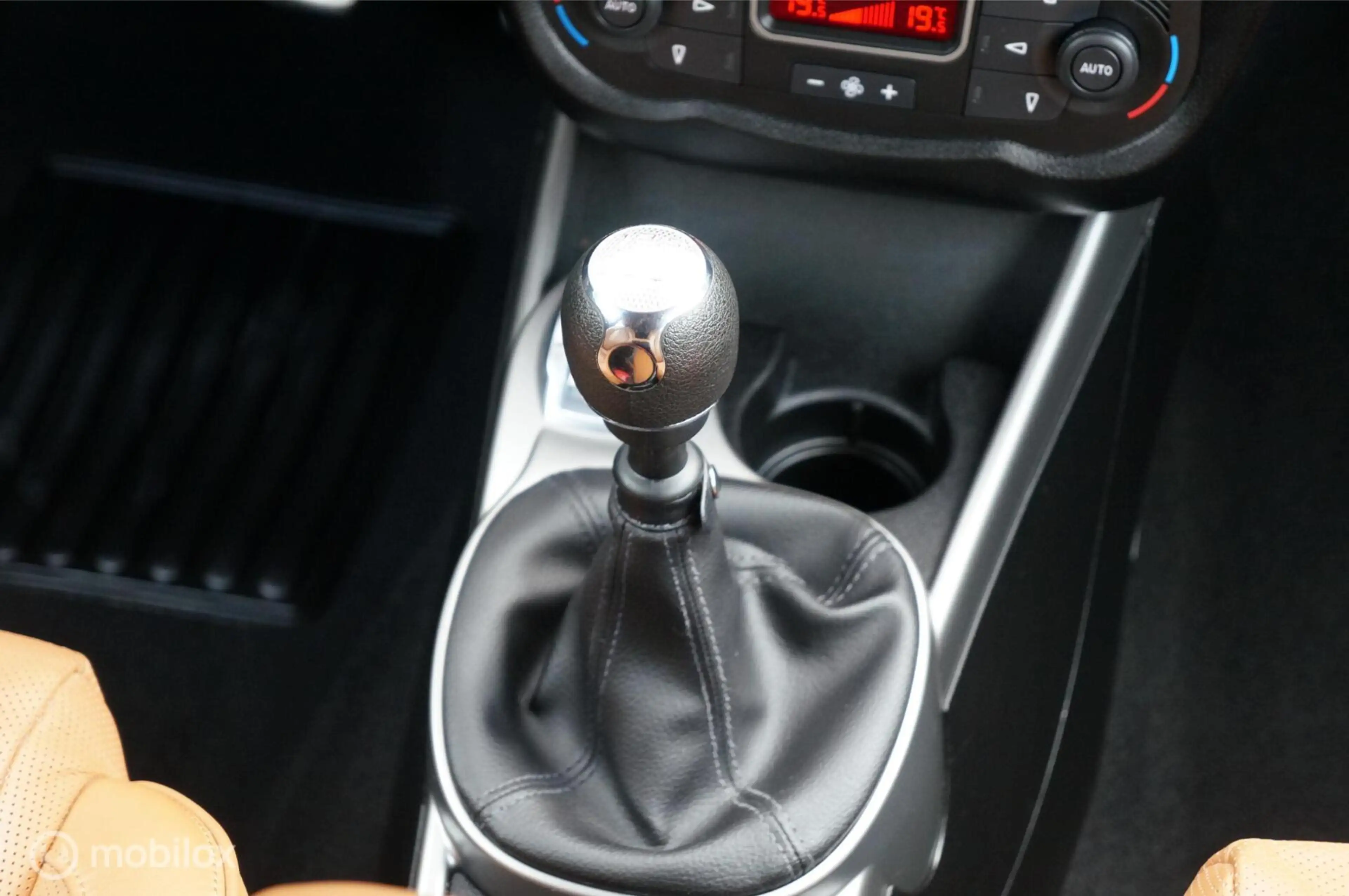 Alfa Romeo MiTo 0.9 TwinAir Turbo Exclusivo Leder Navi Cruis — photo 15