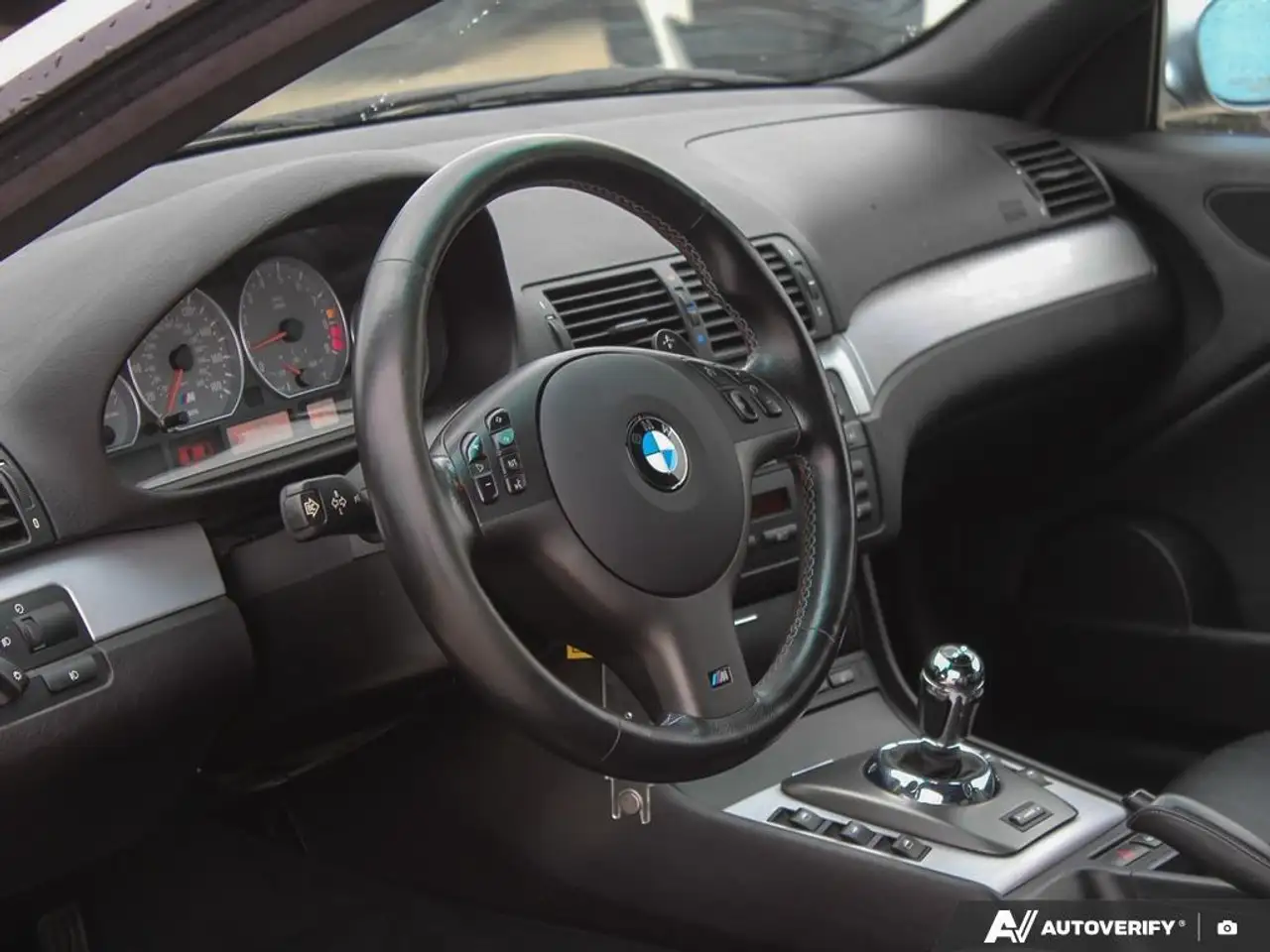BMW 3 Series снимка BMW 3 Series