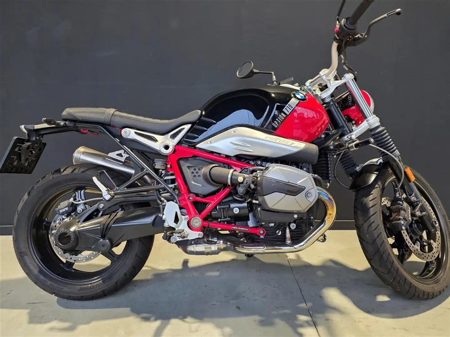 BMW R nineT 0 - 1