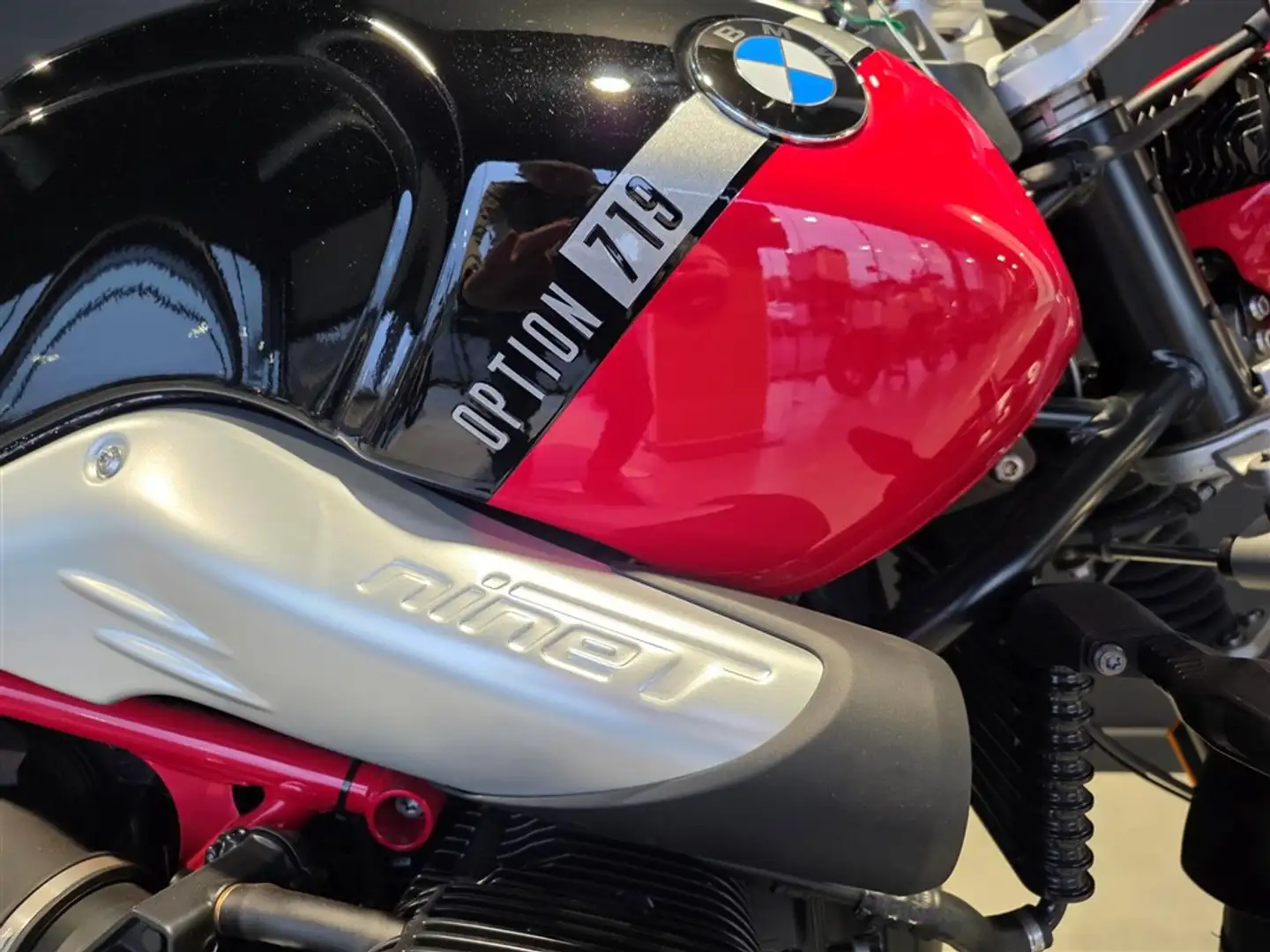BMW R nineT 0 - 2