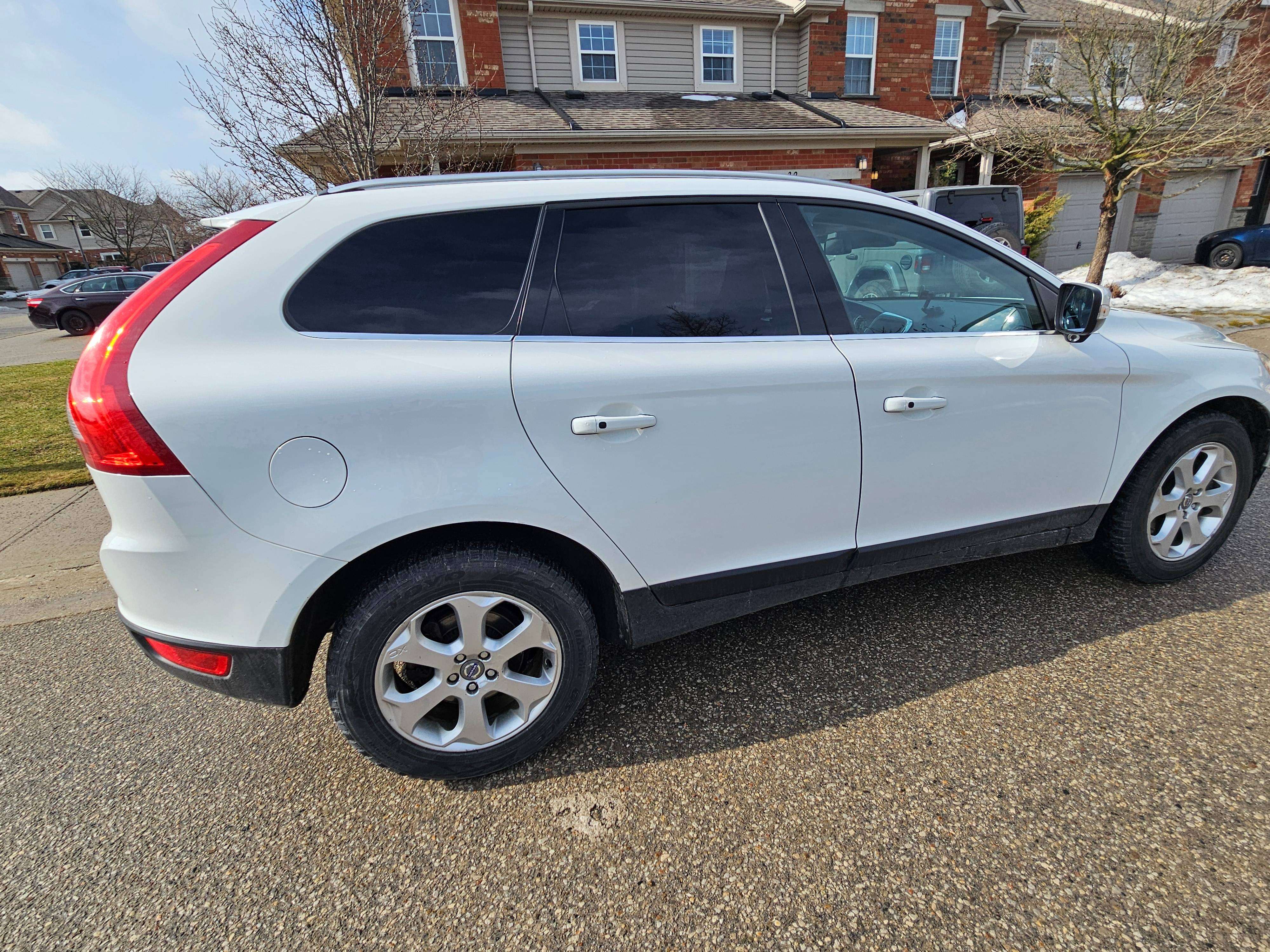 2013 Volvo XC60 T6 alt 3