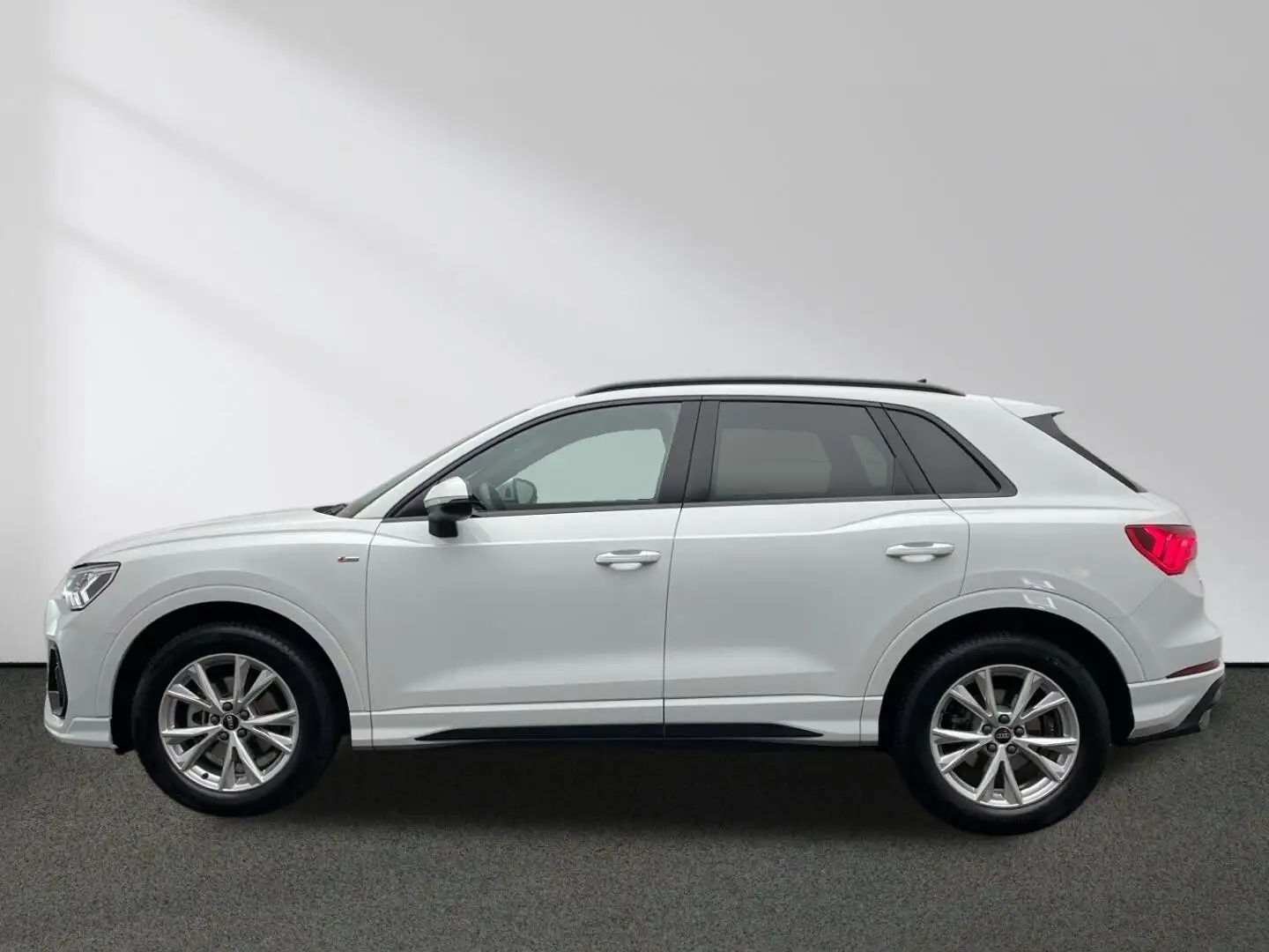 Audi Q3 35 TFSI S line S tronic MMI Navi LED Kamera Weiß - 2