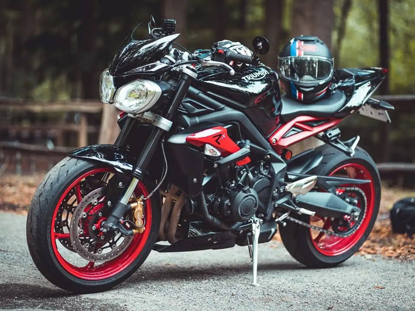 Triumph Street Triple RX Negro - 1
