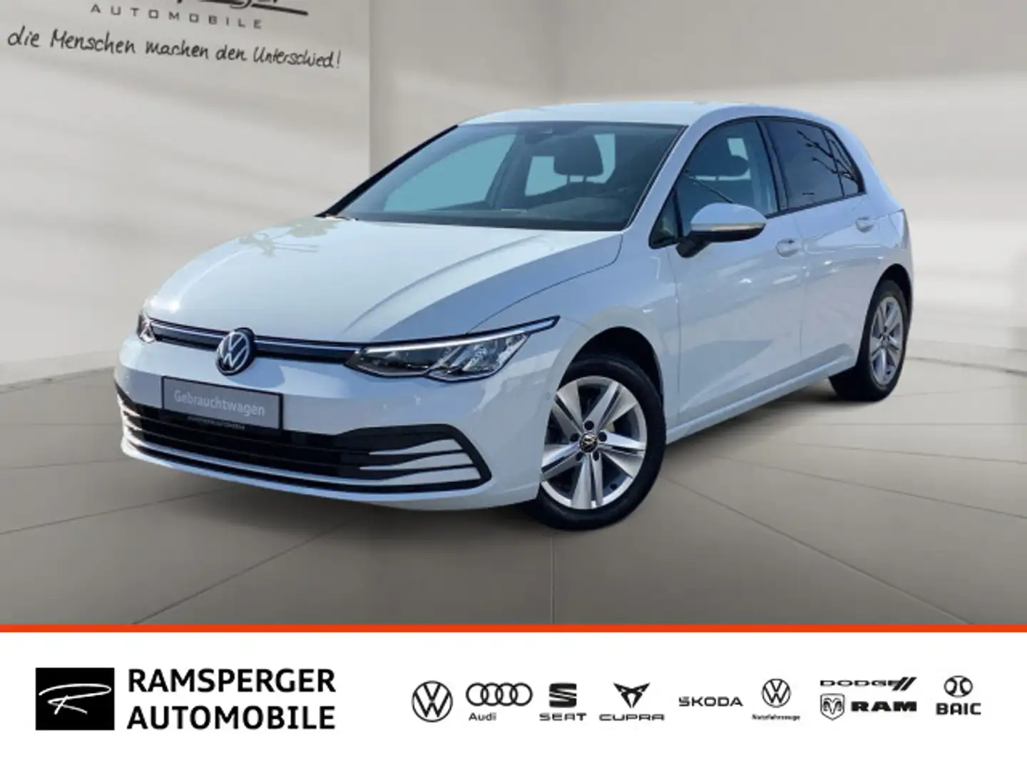 Volkswagen Golf VIII 1.5 TSI Life ACC LED Navi Standh. PDC Weiß - 1