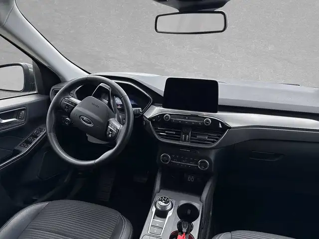 Ford Kuga view 4