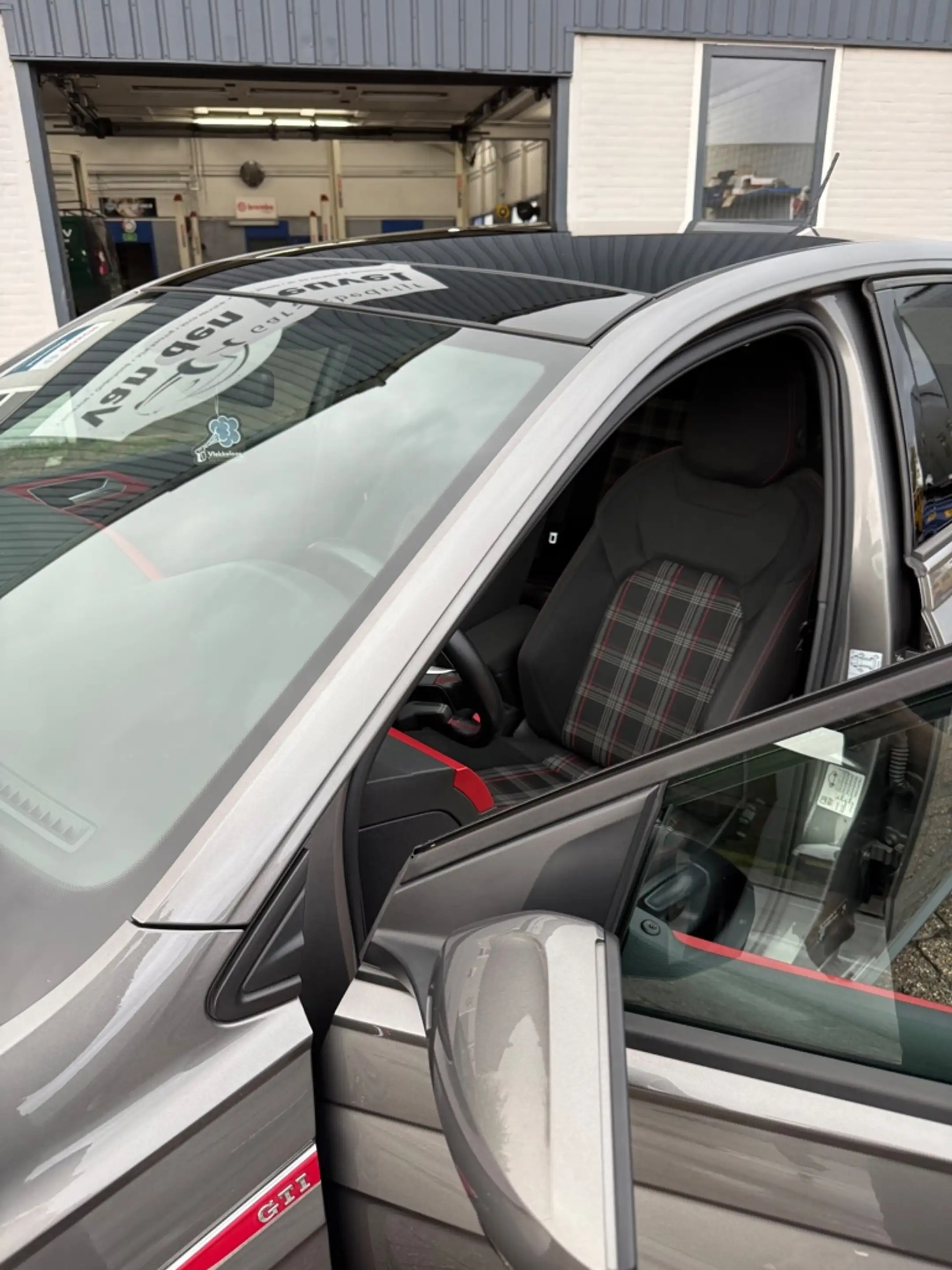 Volkswagen Polo GTI 2.0 TSI — photo 9
