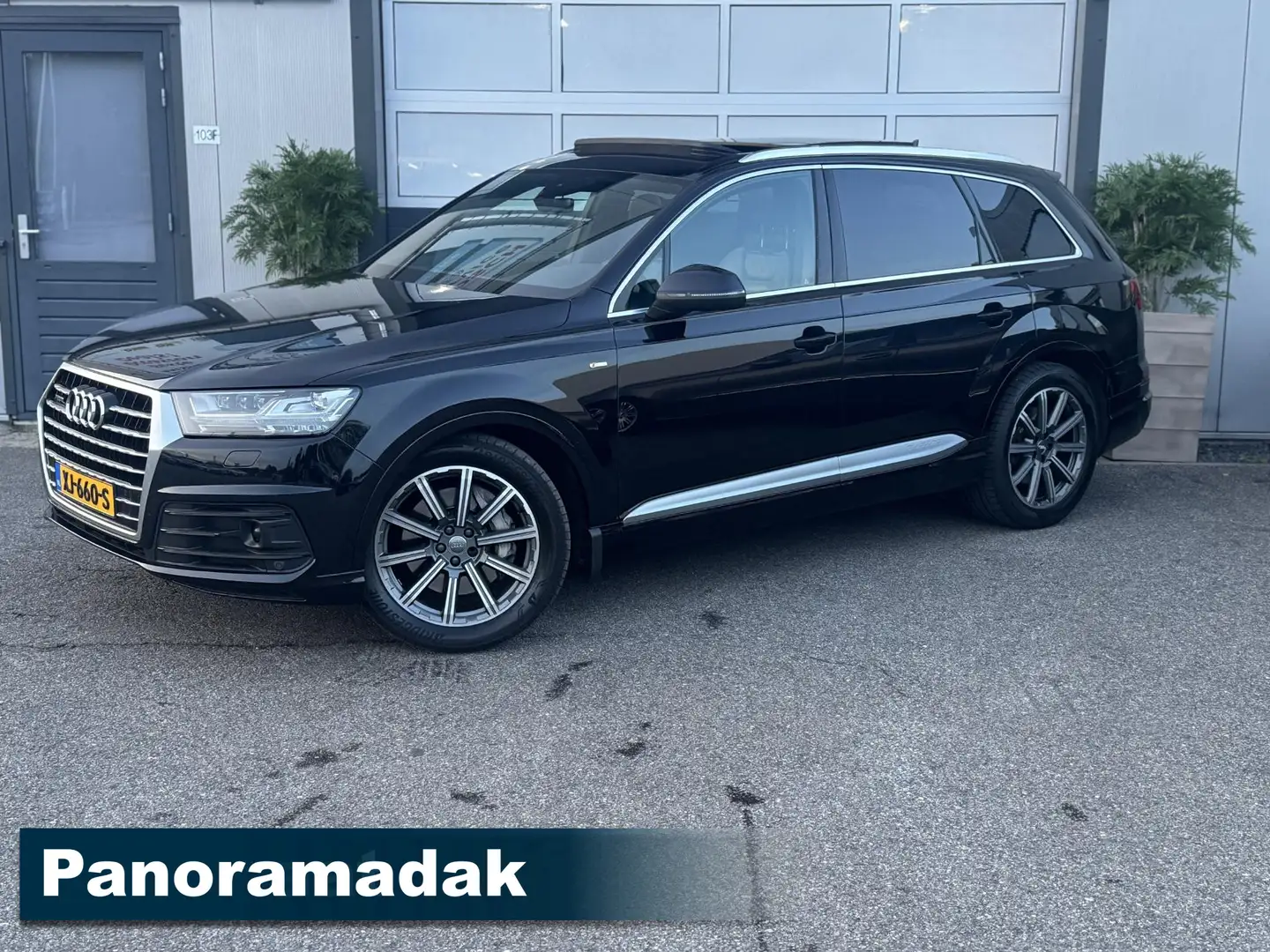Audi Q7 3.0 TDI quattro Pro Line + 7p / PANO/ CAMERA /  LM Zwart - 2