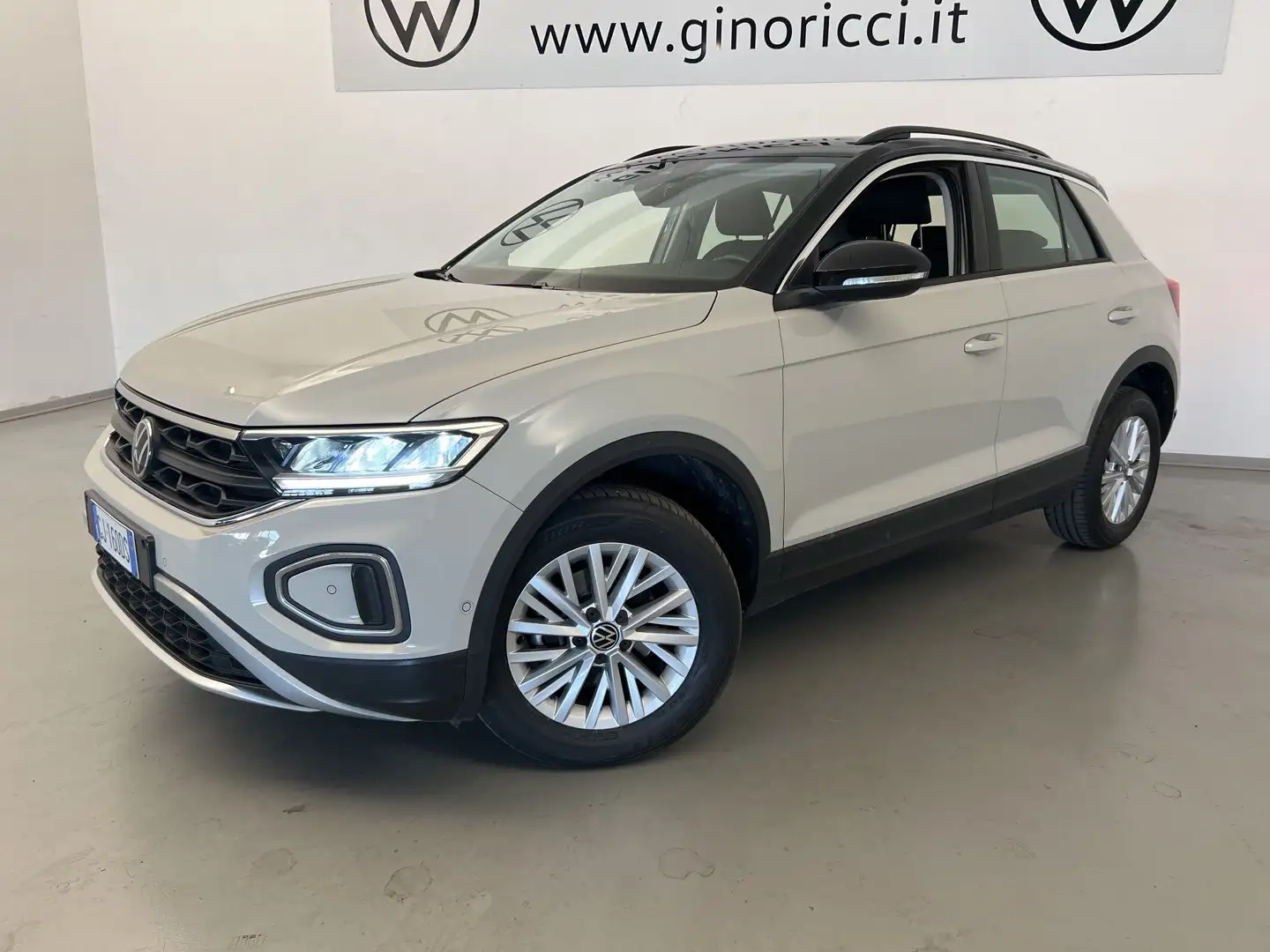 Volkswagen T-Roc 1.0 TSI Life Beige - 2