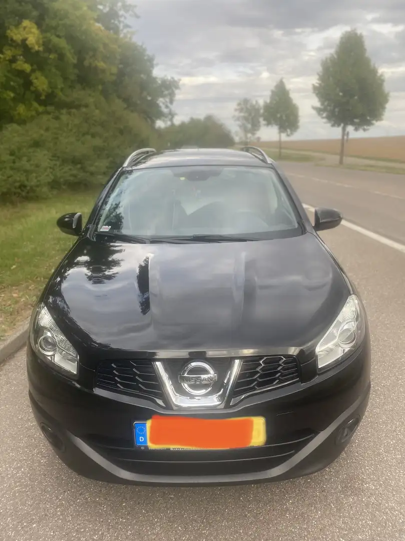 Nissan Qashqai+2 2.0 dCi DPF 4x4 tekna Schwarz - 1