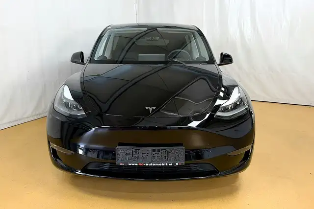 Tesla Model Y view 13