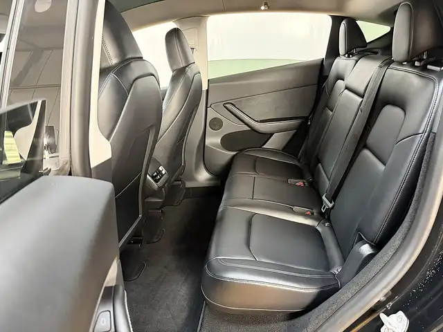 Tesla Model Y view 7