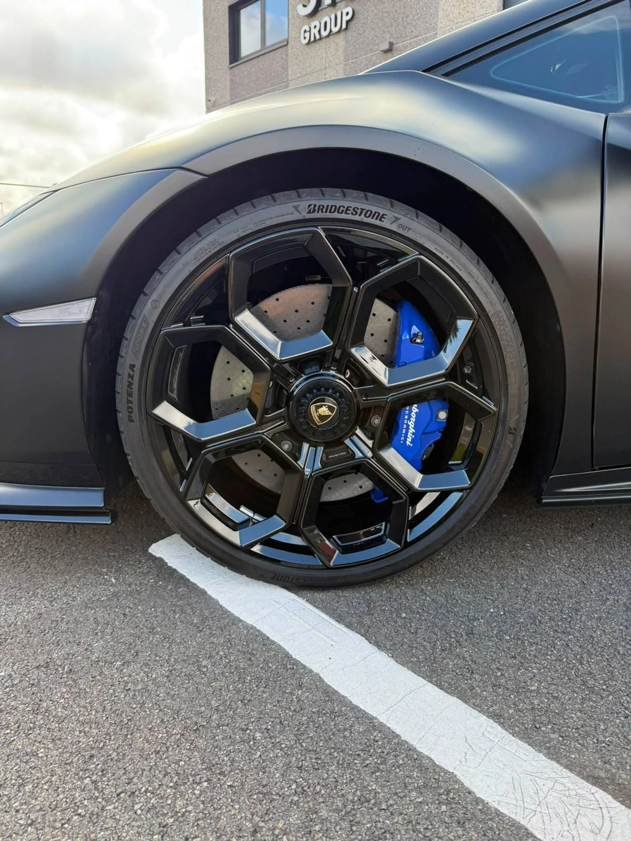 Lamborghini Huracán Tecnica 5.2i V10 40v LP640-4 — photo 13
