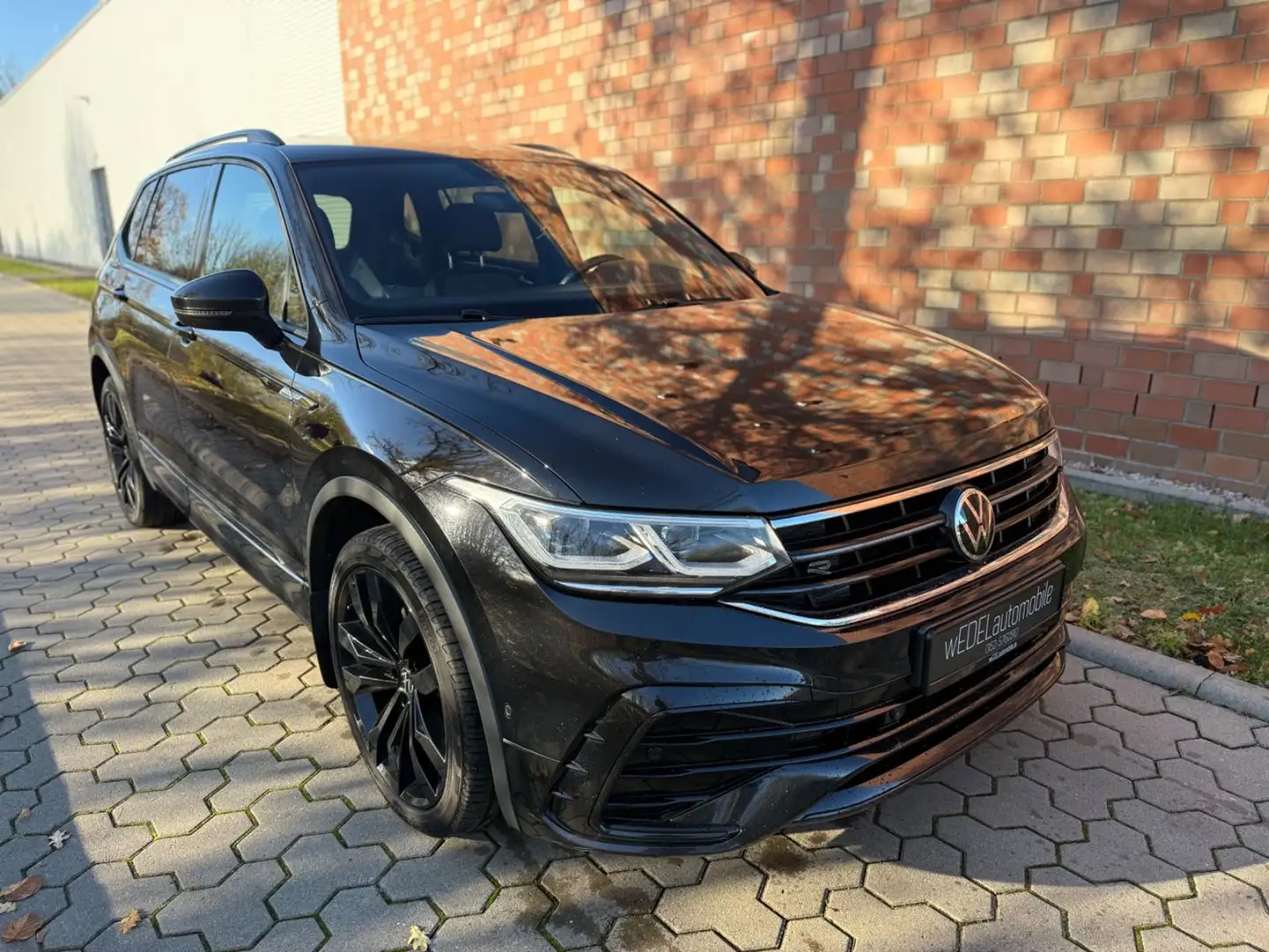Volkswagen Tiguan Allspace 2.0 TDI-DSG-R-Line-4Mo-LED-ACC- Чорний - 1