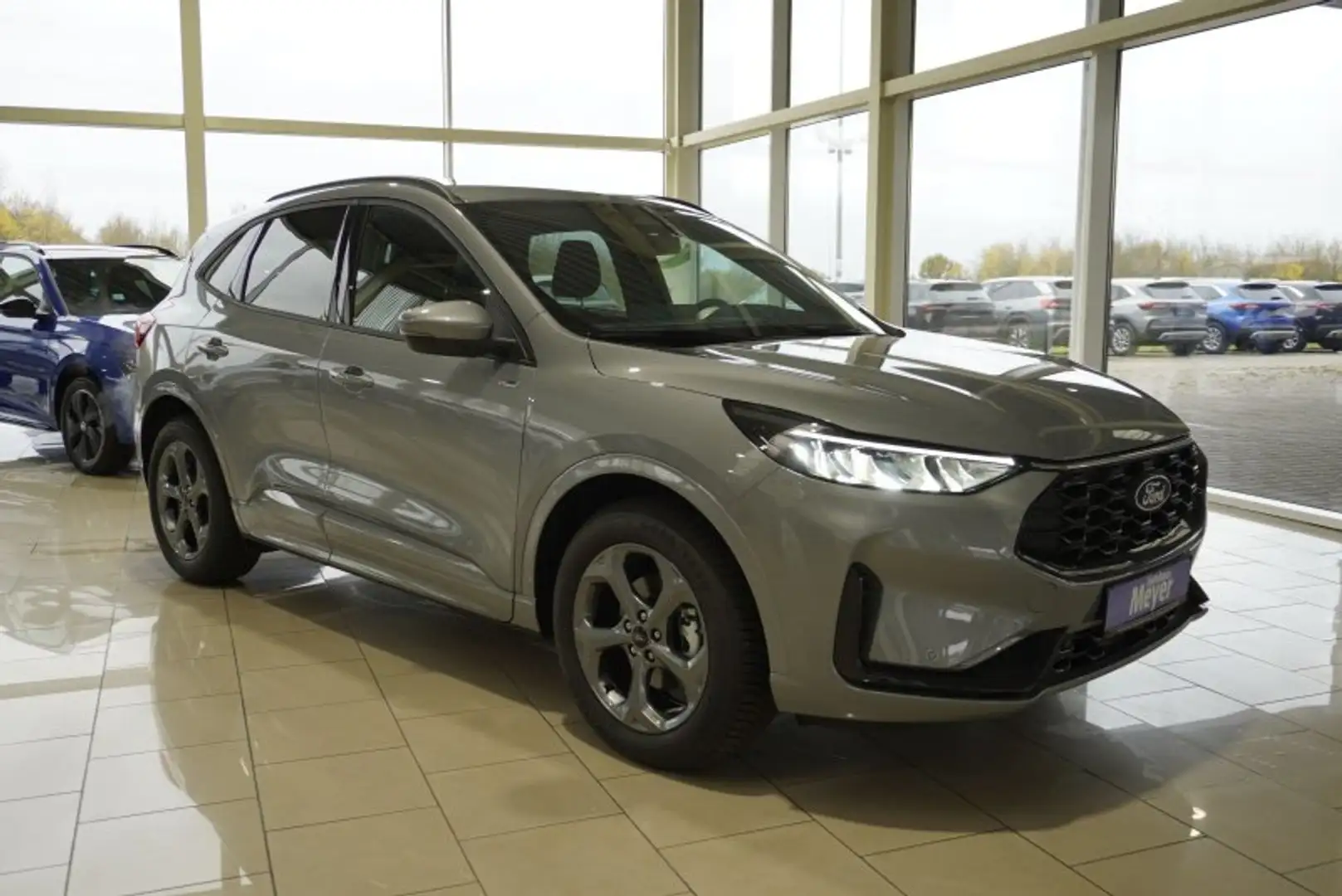 Ford Kuga ST-Line 1,5 186PS Aut.Kamera/LED/Navi/Winterp.   * Silber - 2