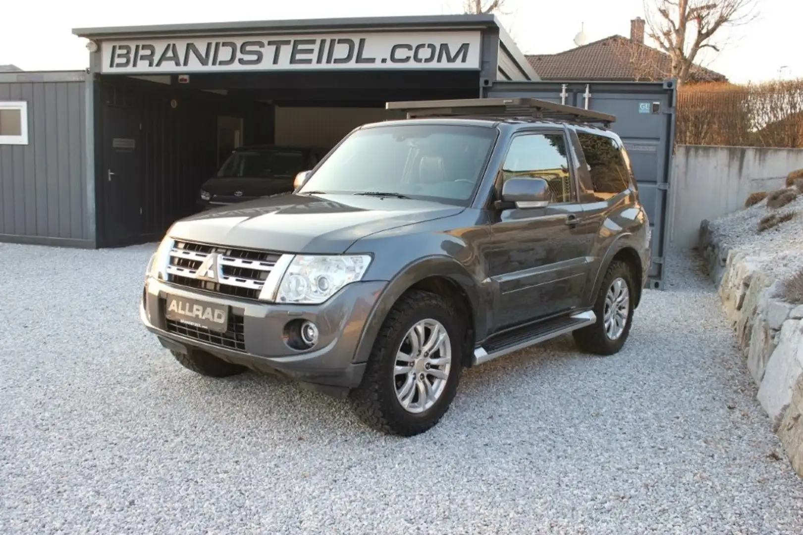 Mitsubishi Pajero Pajero Intense Österreich 3,2 DI-D TD Intense Österreich Grau - 1