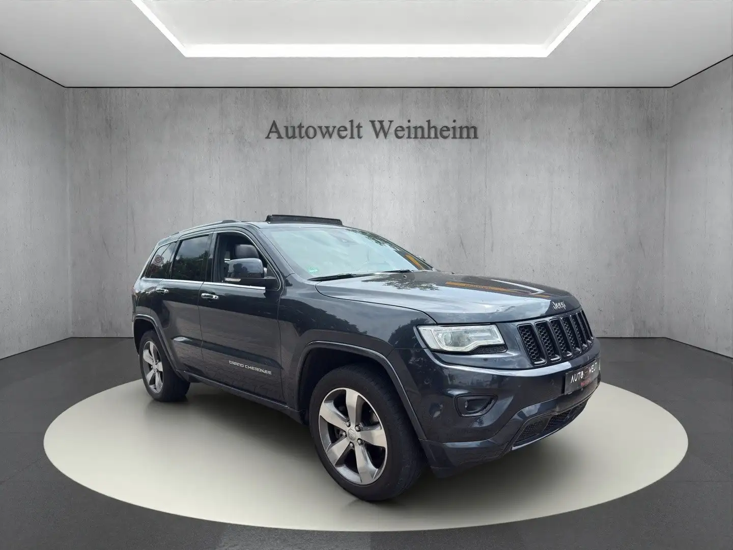 Jeep Grand Cherokee 3.0 CRD Overland/Panorama/Sitzbel Grau - 1