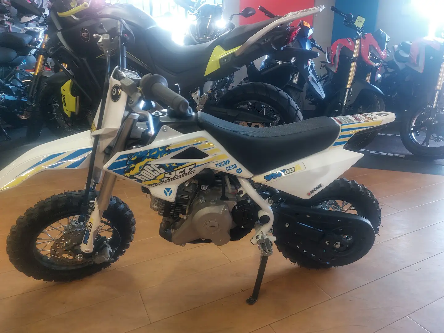 YCF YCF 50A Bianco - 2