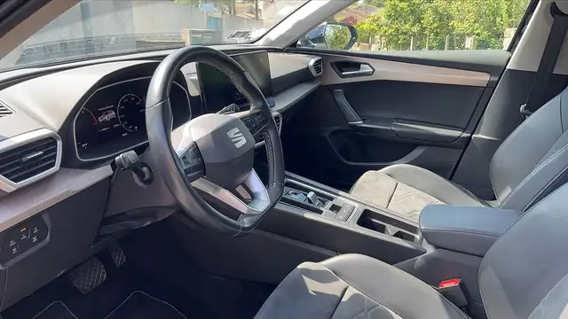 Seat Leon view 8