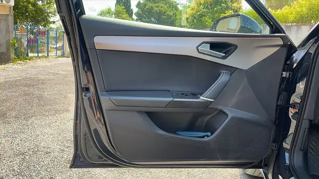 Seat Leon view 7