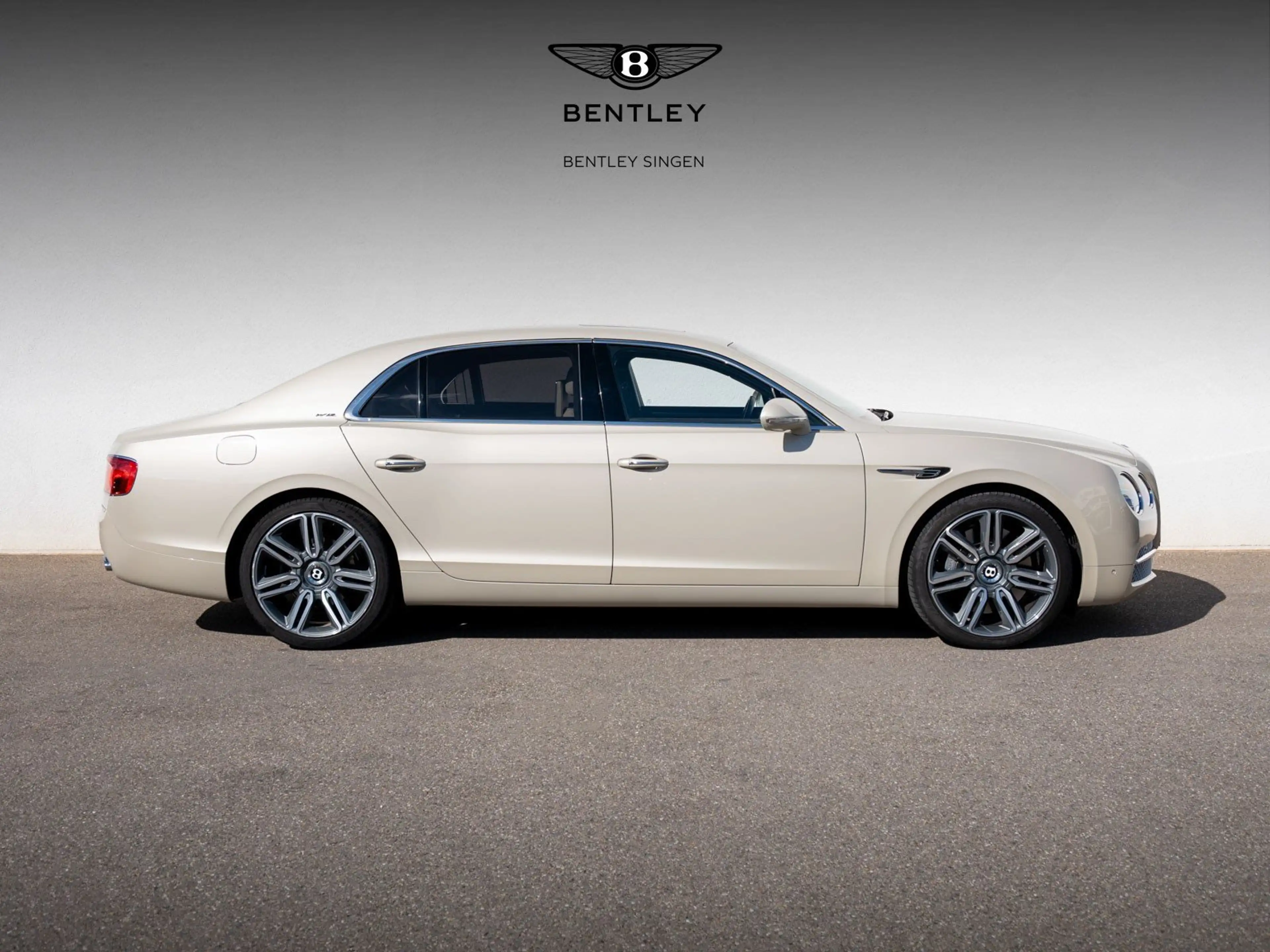 Bentley Flying Spur W12 *Kühlschrank, Naim* — photo 2