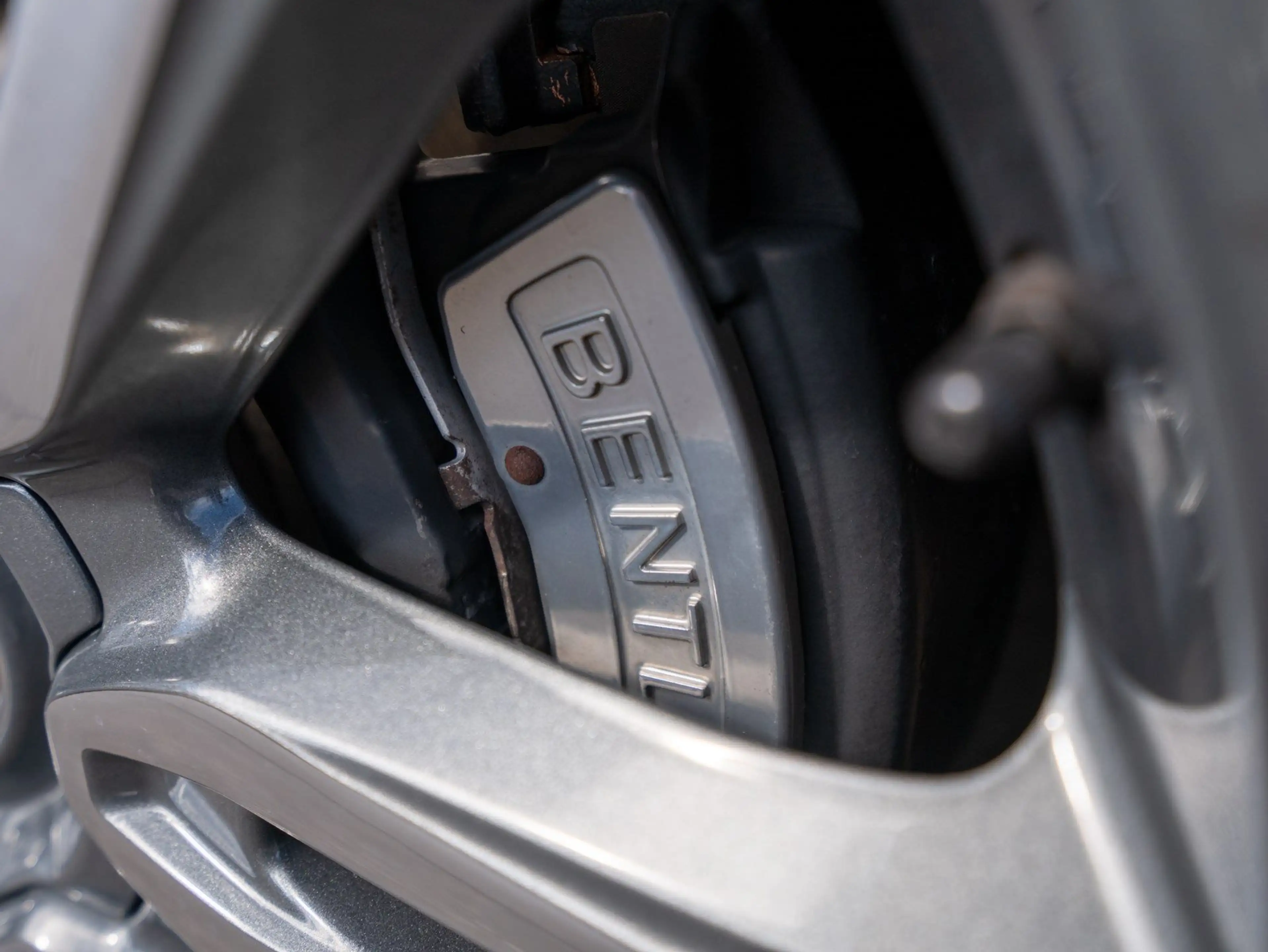 Bentley Flying Spur W12 *Kühlschrank, Naim* — photo 9