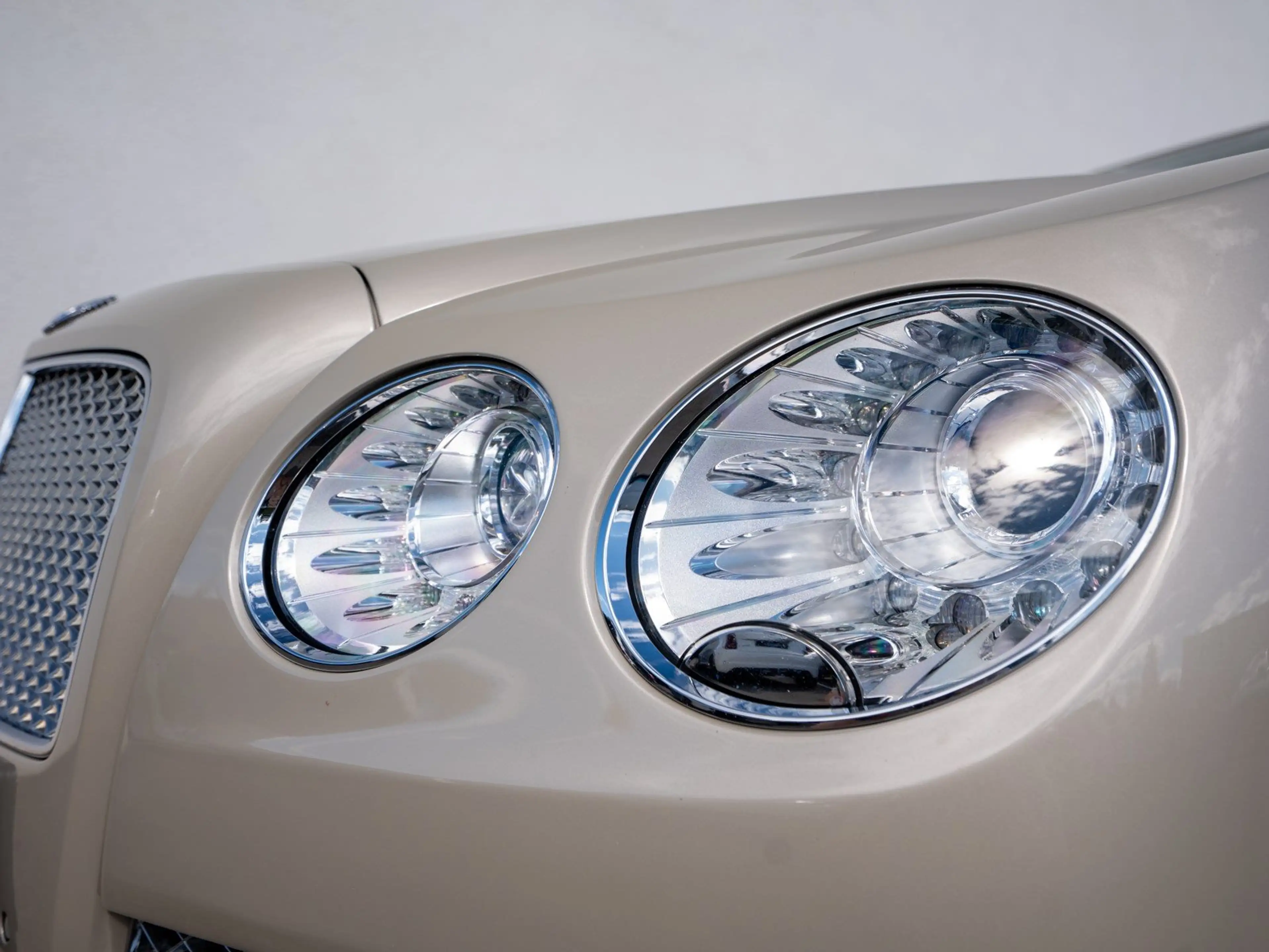 Bentley Flying Spur W12 *Kühlschrank, Naim* — photo 10