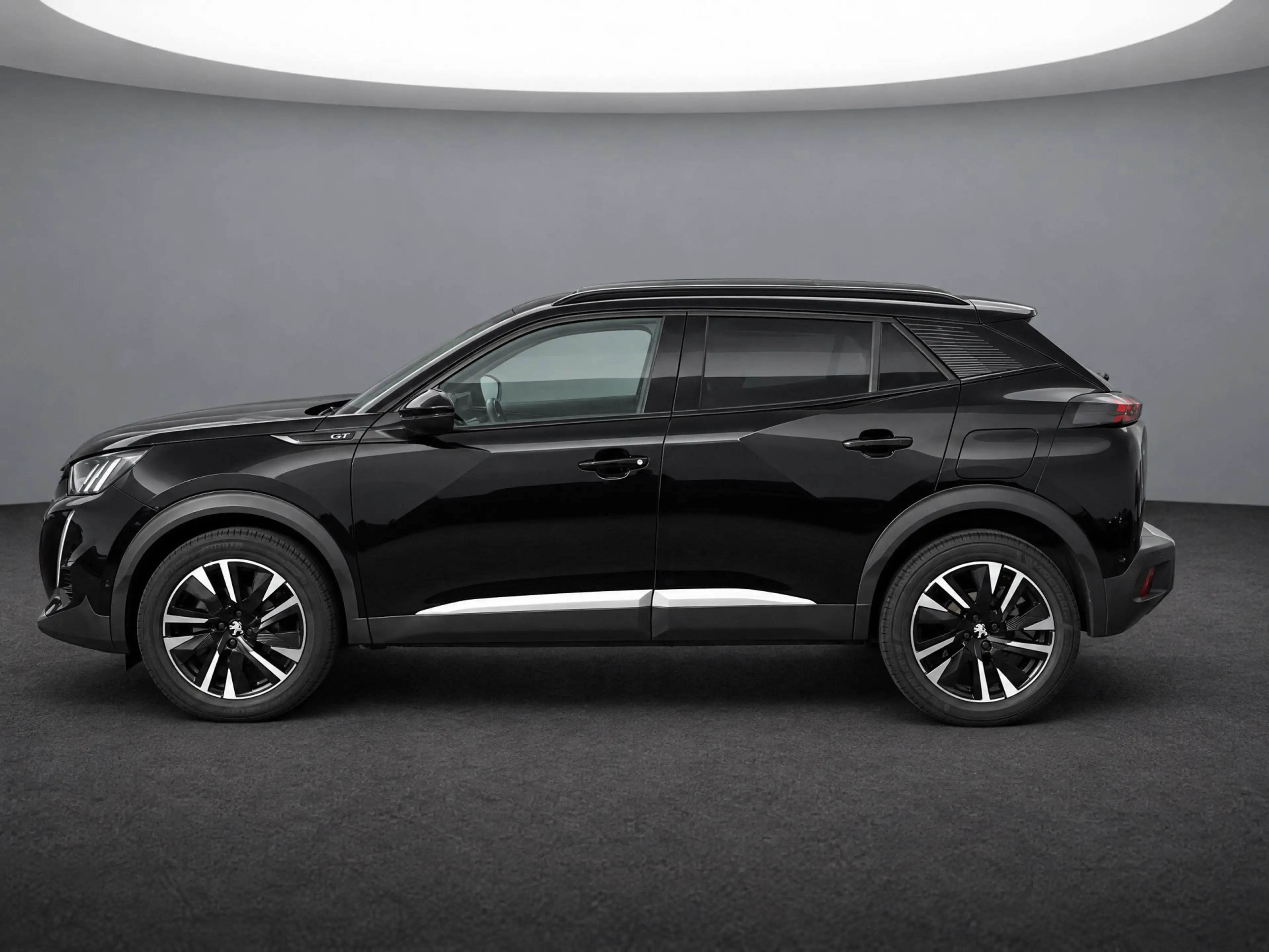 Peugeot 2008 1.2 PureTech GT Pack — photo 10