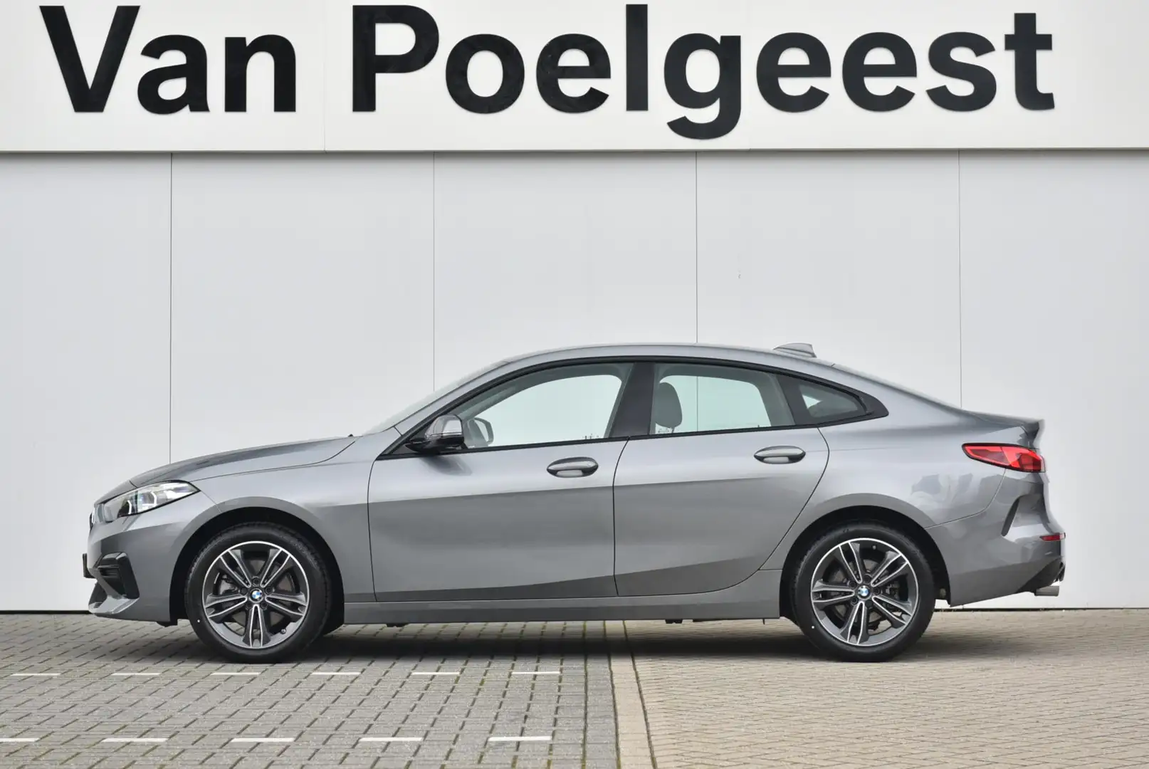 BMW 218 2 Serie Gran Coupé 218i High Executive Sport Line Grau - 2