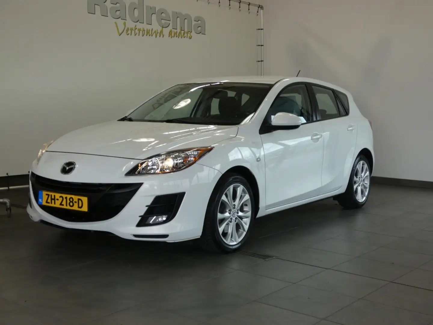 Mazda 3 2.0 DiSi GT-L Weiß - 1