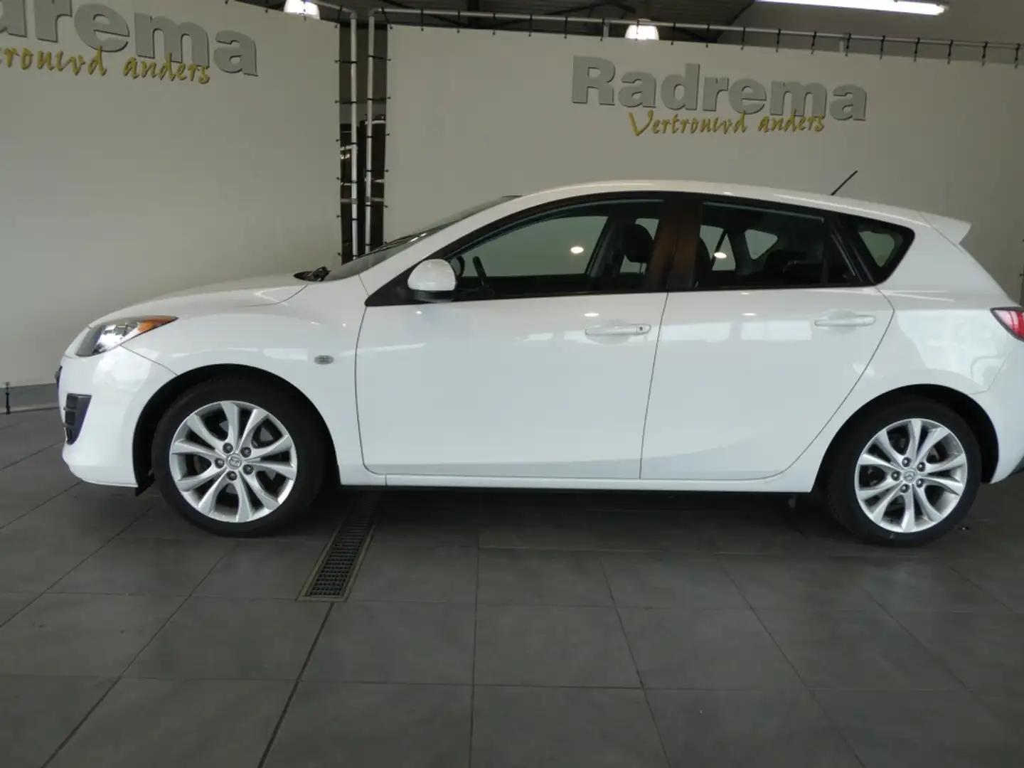 Mazda 3 2.0 DiSi GT-L Wit - 2