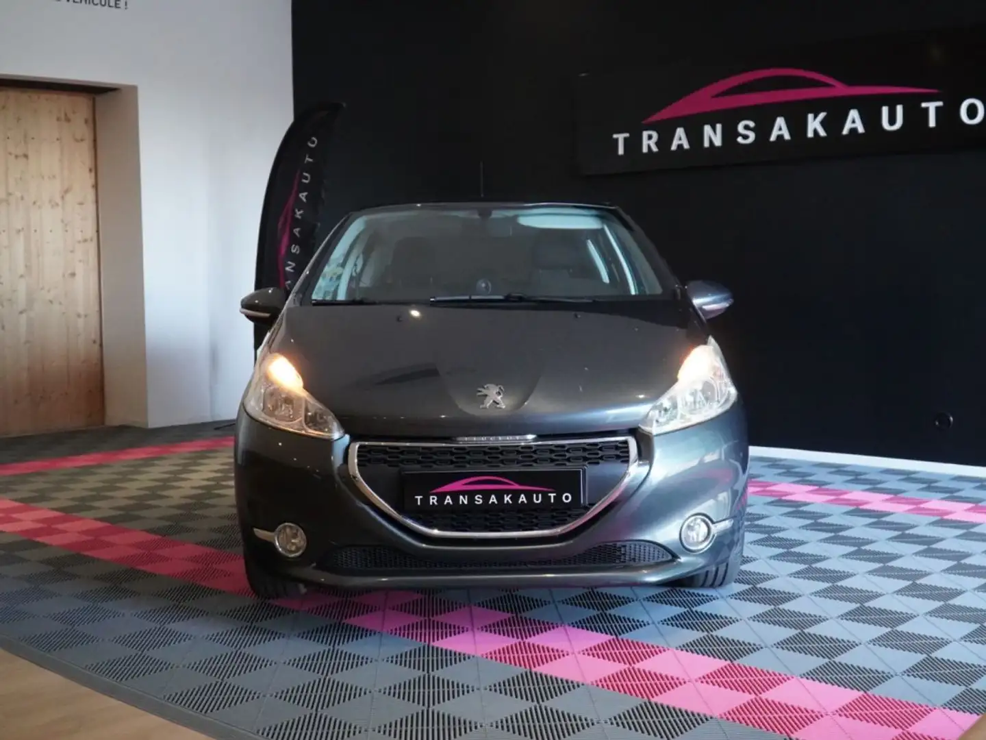 Peugeot 208 1.6 e-HDi 92ch BVM5 Allure Gris - 2