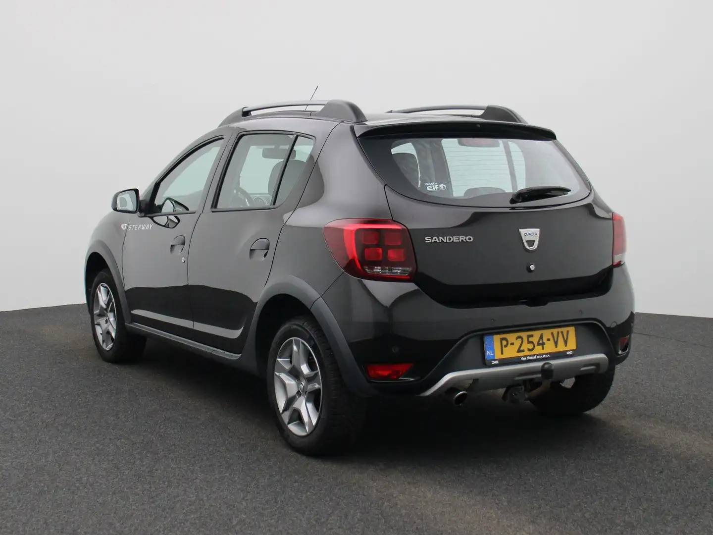 Dacia Sandero 0.9 TCe Tech Road | Trekhaak | Camera | Full-Map N Zwart - 2