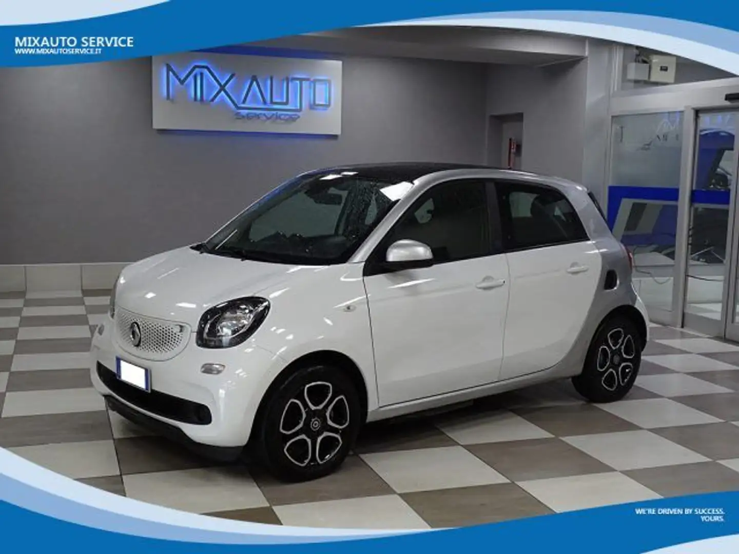 smart forFour EQ Passion Blanc - 1