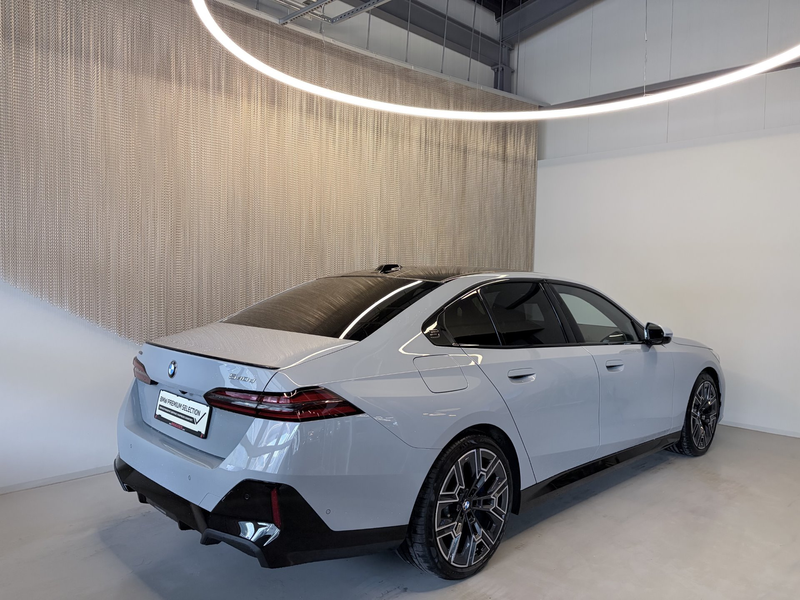 BMW 540 d xDrive — photo 5