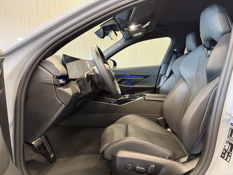 BMW 540 d xDrive — photo 8