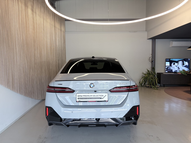 BMW 540 d xDrive — photo 4