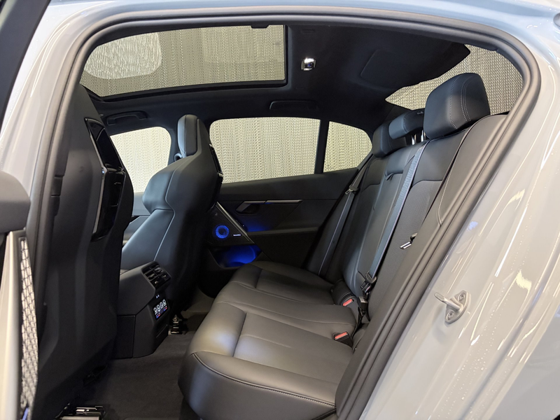 BMW 540 d xDrive — photo 14