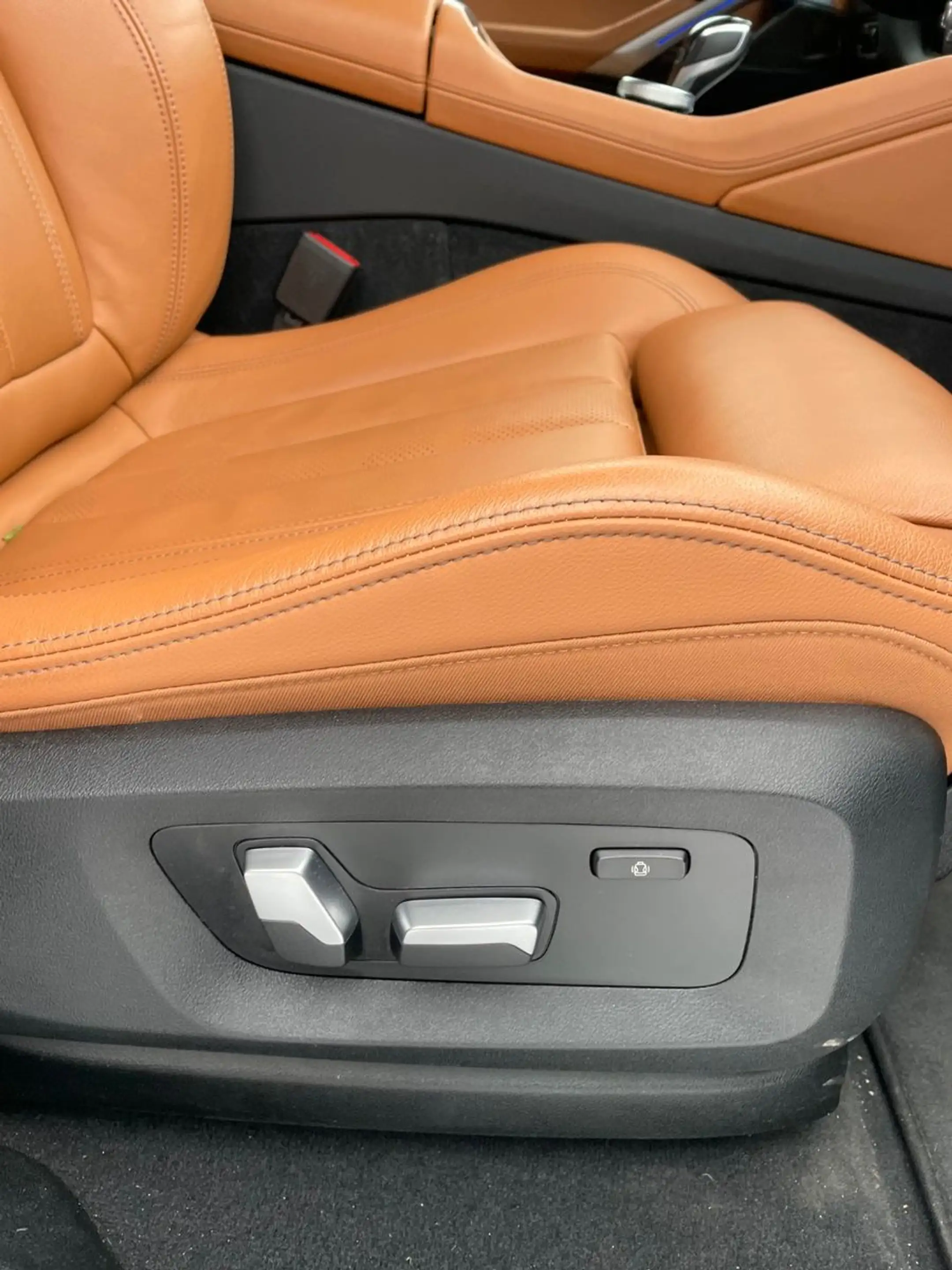 BMW X6 xDrive 30 d M Sport Carbon 21" ACC Leder TOP! — photo 15